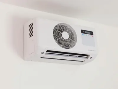 LG 12,000 BTU split AC unit for sale in Antigua & Barbuda
